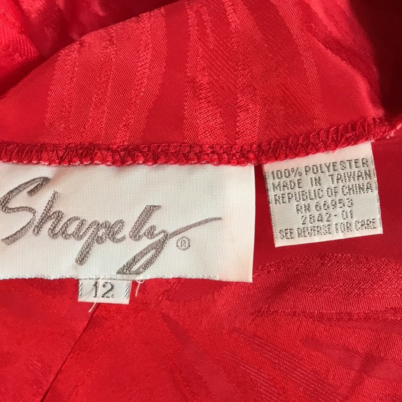 ShapeLy Retro Red Blouse - Picture 6 of 7